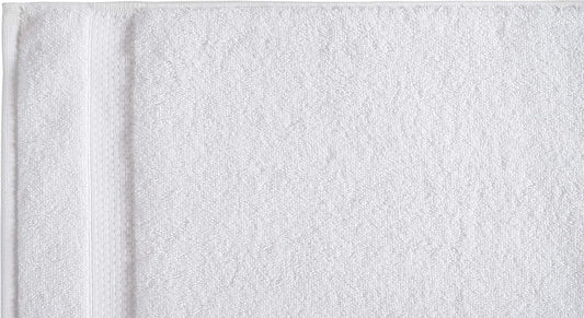 Amazon Basics 6-Pack Bath Towels, 100% Ring Spun Cotton, 600 GSM, Lightweight and Highly Absorbent, Quick Drying, Hotel Quality, 27 x 54 inches, White
